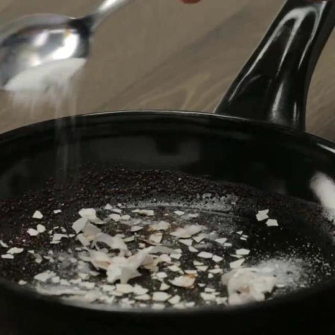 zerine bir kak tuz dkn.