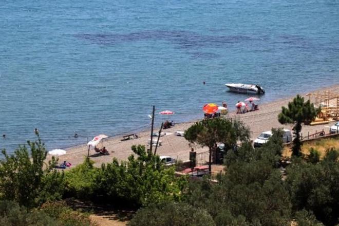 ANAKKALE'DE DENZ SERN<br>  Kadrga Koyu'ndaki Pedasos Altnel Otelin Halkla likiler Sorumlusu Aysun Krta ise, Assos blgesinde sezona gzel baladklarn, ancak 1 Temmuz sonrasnda ok daha hareketli olacan belirtti.