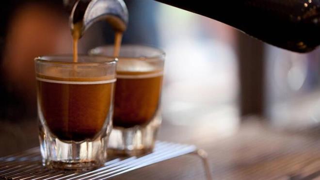 ngiltere?de Southampton niversitesi'nden aratrmaclar, kahvenin kronik karacier riskini azaltp azaltmadn inceleyen bir aratrma yrtt.<br>ngiltere?de Bio Bank verilere dayandrlan aratrmada, 494 bin 585 katlmcnn verileri analiz edildi.