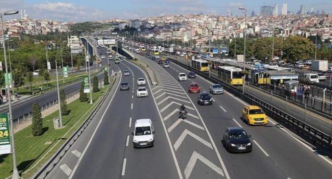 2020?nin ilk 5 aylk dnemi ile mukayese edildiinde, geen senenin Ocak-Mays dneminde ortalama fiyat 776 lira.  Son bir ylda trafik fiyatnda hemen hemen hi art yaplmam. Bu haliyle son bir yldr trafikte prim artmyor dinebilir.