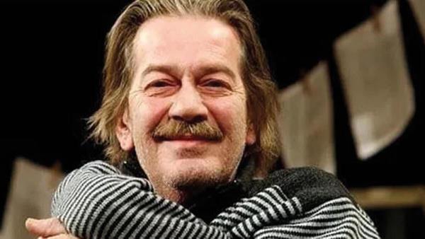 ensoy'un kz Derya ensoy, babasnn durumuyla ilgili sosyal medya hesabndan yeni bir fotoraf yaymlad.