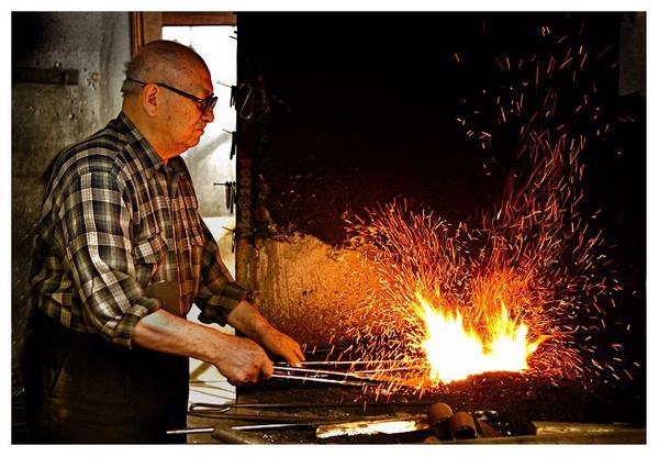 Makineler: Kaporta metal iisi, demirci, sac metal iisi, demir ve metal servis teknisyeni, endstriyel teknisyen, CNC operatr, mekanik