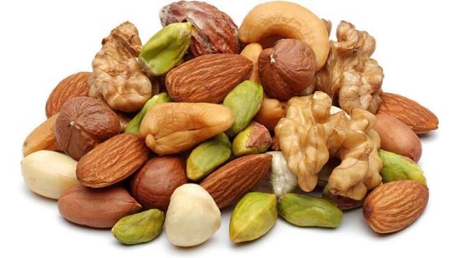 2-Fndk, fstk, ceviz<br>  Bu besinler harika bir gece attrmalklardr nk doal olarak salkl uykuyu destekleyen bir bileik olan melatonin ierirler.