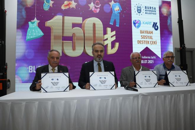 Bursa Ayakkabclar Odas Bakan brahim Aytekin ise bylesine zorlu bir srete esnafa can suyu veren projelere imza atmas nedeniyle Bakan Akta'a teekkr etti.  BESOB Bakan Arif Tak da 2004 ylndan beri birlikte altklar Bakan Akta'n nemli hizmetlere imza attn ve her zaman esnafn yannda olduunu belirterek, destekleri nedeniyle Bakan Akta?a teekkr etti.