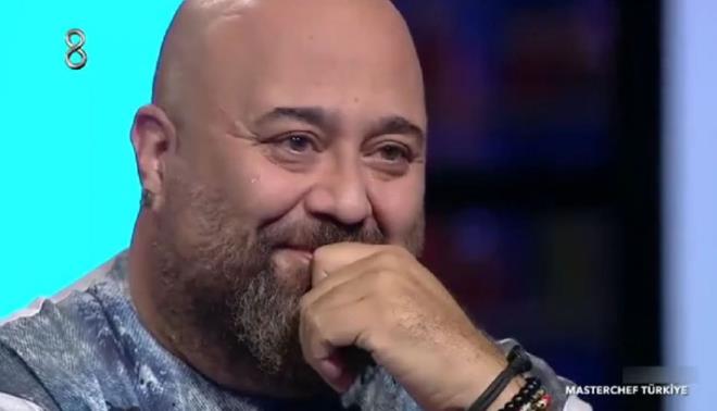 Abla ve kardein sarlarak aladn gren iki ocuk babas Somer Sivriolu gzyalarna hakim olamad.