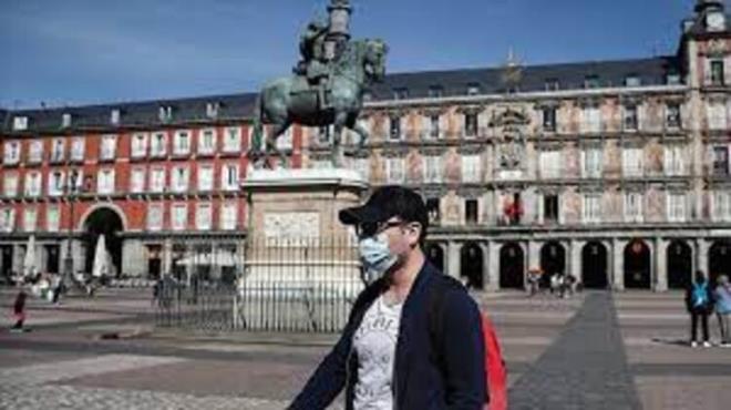 Ekip adna aklamalarda bulunan Profesr Tim Spector, virsn olas yaylmasn engellemek iin souk algnlna yakalandn dnen insanlarn test yaptrmalar gerektiini syledi. lke basnna konuan Spector, 'nsanlar bunun mevsimsel bir souk algnl olduunu dnyorlar. Ancak bu yanl' dedi ve bu nedenle pek ok kiinin farknda olmadan virs yayabileceine dikkat ekti.