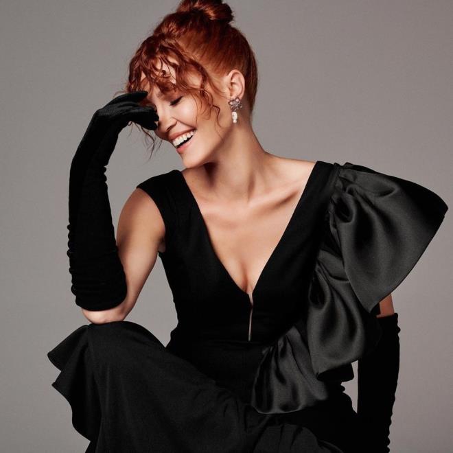 ?zlediiniz kadn benim eski eim, bugn benim verdiim evde ve arabaya biniyor ve kzm bana gstermiyor" diyen Ercan Mutlu, ?Bugne kadar iyi niyetli davrandm. Artk sava zaman. Ben kzm her ekilde grrm ama siz bu sonradan olmaya ok gvenmeyin" diye konutu.