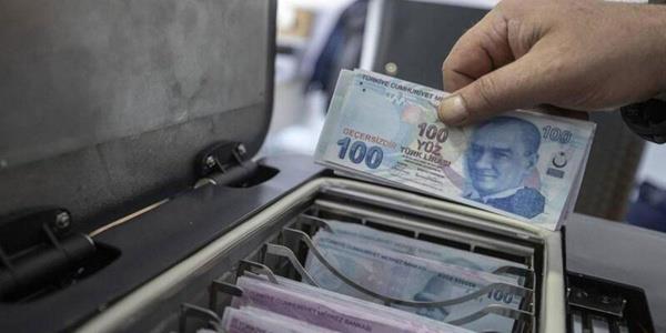 Anlama salanamazsa karar Hakem Kurulu verecek  <br>  Yasal olarak austos aynda batlanmas gereken szleme sreci, 2 Austos'ta Bakanln ev sahipliinde yaplacak ilk toplantyla resmi olarak balayacak. Szlemenin genelinde ve hizmet kollarnda talep edilen maddelerin grlmesiyle ilerleyecek mzakere takvimi, austosun nc haftasnda sona erecek.