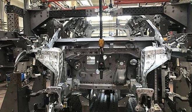 TOGG Gemlik Tesisi'nde retim ve montaj hatlarnn kurulmasyla 2022'nin son eyreinde ilk seri otomobilin banttan indirilmesi hedefleniyor.