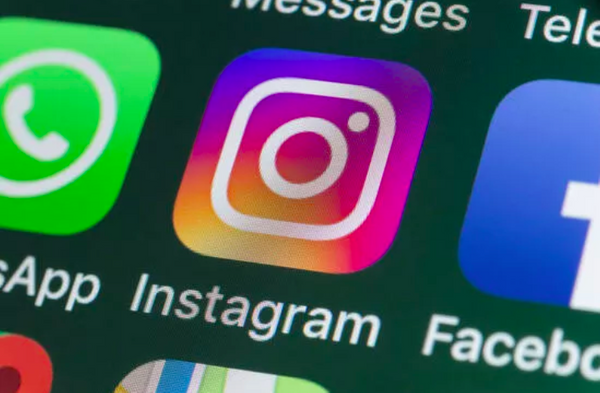 Kadnlarn tercihi Instagram  <br>  Kadnlar yzde 30.3?le ilk srada Instagram? kullanrken, onu yzde 30.1?le Facebook takip etti. Kadnlar yzde 19.5?le Twitter?, 11.4?le YouTube?u tercih ederken, Tiktok kullanmnda 1.6?yla erkekleri getiler.