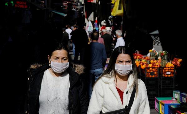 Nfusa oranla alamada BAE ilk srada<br>  Nfusa oranla en fazla doz a yaplan lke, her 100 kiiye den 166,27 doz says ile Birleik Arap Emirlikleri (BAE) oldu. BAE dahil 28 lkede uygulanan doz says nfusu at.  <br>  Her 100 kiiye uygulanan doz says; Malta'da 164,90, Seyeller'de 141,98, zlanda'da 136,68, San Marino'da 132,85, Bahreyn'de 132,14, Uruguay'da 131,51, ili'de 129,54, srail'de 127,16, Katar'da 124,29, Faroe Adalar'nda 124,37, Kanada'da 121,92, ngiltere'de 121,66, Moolistan'da 121,17, Singapur'da 116,87, Danimarka'da 114,26, Belika'da 113,92, spanya'da 110,60, Hollanda'da 109,89, Maldivler'de 107,17, Lksemburg'da 105,41, Macaristan'da 105,13, Almanya'da 103,98 ve talya'da 103,70, in'de 102,72, Monako'da 101,39, Avusturya'da 101,26, ABD?de 101,21 oldu.