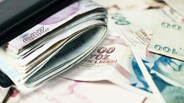 k nedeni nemli stifa eden, emeklilik nedeniyle iten ayrlan, ya d dier artlar tamamlayarak istifa eden ii prim artlarn salasa da isizlik maa alamaz. Ancak ksa almaya gidilen iyerinde ksa alma denei almaya hak kazanan ii, isizlik sigortasndan maa almaya da hak kazanm olduu iin ksa alma sresi sonunda istifa etse ya da isizlik maa hak etmeyecek ekilde iten ayrlsa bile isizlik denei alabiliyor. Bu istisna ksa alma denei alan kiilerin isizlik maa almas iin fesih artn ortadan kaldrm oluyor.