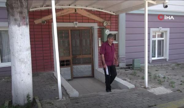 Erboy "Eczaneye ilac almak iin gittiimde benden kimlik numaram istediler. Eczanedekiler de ayn ekilde sistemden l gzktm ve ila veremeyeceklerini sylediler" dedi.