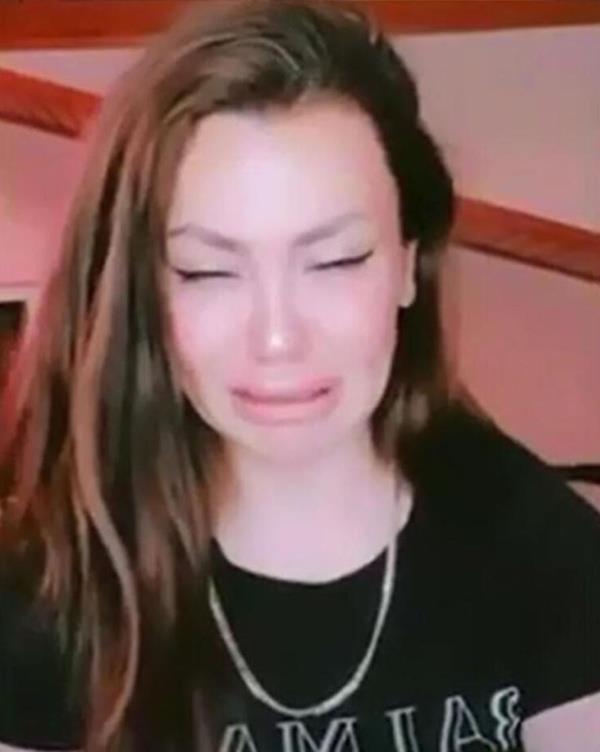 Piman olan 42 yandaki Lara, konuyla ilgili, "Ne olur bana dua edin, dudamla pipet bile tutamyorum. Ltfen hibir yerinize bir ey yaptrmayn. Dudanz ktyse bile kalsn" eklinde konumutu.