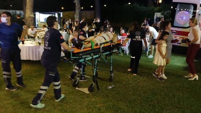 Yarallardan ad henz renilemeyen 2 kiinin hayati tehlikesinin bulunduu renildi.