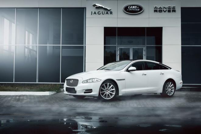 AGUAR LAND ROVER    Jaguar Land Rover, lks otomobil markas Jaguar'n 2025 ylndan itibaren tamamen elektrikli ara retir hale getirilmesinin planlandn duyurdu.