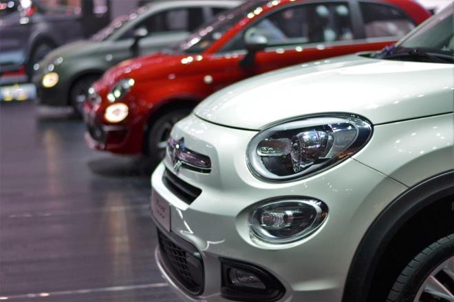 FAT    Fiat, 2025-2030 yllar arasnda retecei aralar tamamen elektrikli olarak retmeyi planladn belirtti.