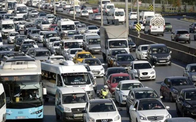 Gemi borcu olana yaplandrma frsat<br>    9 Haziran 2021 tarihinde Resmi Gazete?de yaymlanarak yrrle giren yaplandrma yasas MTV borcunu da kapsyor. Gemi dnemden borcu olanlarn 31 Austos?a kadar bavuru yapmas gerekiyor. Yaplandrmadan faydalananlar gecikme ceza ve faizinden kurtulacak. Enflasyona gre hesaplanacak kk bir fark anaparaya eklenecek. Neredeyse eski borcun anaparas denerek bor kapatlabilecek. Son gne kalmadan nteraktif Vergi Dairesi?nden (ivd.gib.gov.tr) yaplandrmaya bavuru yaplabilir.