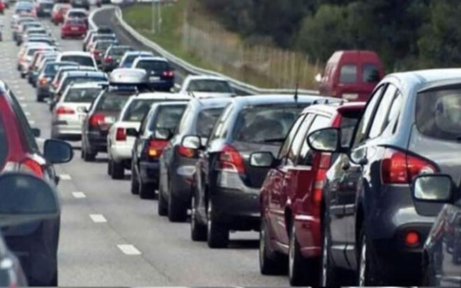 cret nereden yatrlr ? <br>    MTV borcunu demenin birden fazla yntemi var. Ara sahipleri, nteraktif Vergi Dairesi?nin internet sitesi ?ivd.gib.gov.tr? zerinden ifre girmeden ?MTV deme? alanna, plaka ve TC kimlik numarasn yazarak borlarn deyebilir. Gelir daresi Bakanl?nn (GB) mobil uygulamas zerinden de 02:00-22:00 saatleri arasnda kredi kartyla deme yaplabiliyor. Ayrca TC kimlik numarasyla e-Devlet zerinden ve tm vergi dairelerinden MTV borcunu demek mmkn.