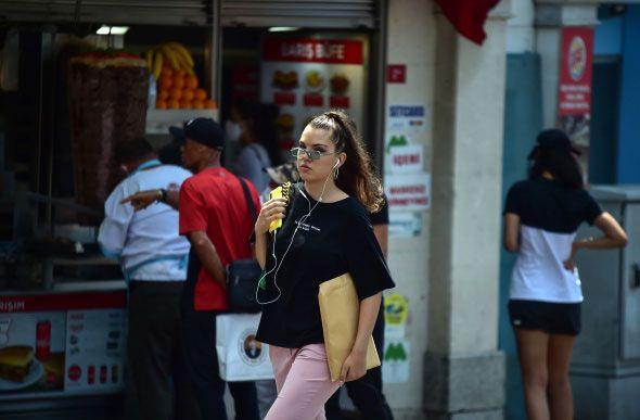 Kampanya kapsamnda Samsun'un 55 noktasnda ?a duraklar? oluturulacak. A konusunda oluan tedirginliklerin ve bilgi eksikliklerinin giderilmesi iin ?A Bilgi ve Danma Hatt?nn etkin kullanm ile 'Alo A' uygulamas da aktif olacak.