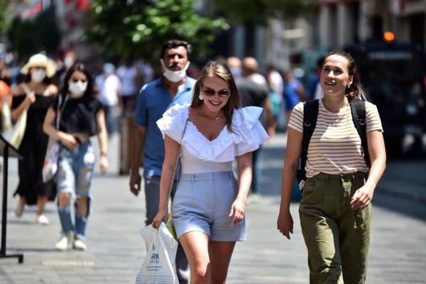Trabzon?da a olanlara turistik iletmelerde indirim <br>Trabzon l Salk Mdrl ile Turizm letmecileri ve Seyahat Acentalar Dernei (TSAD) tarafndan koronavirs salgnna kar alama almalarnda, halk a olmaya tevik etmek iin zel bir kampanya hazrland.