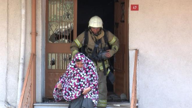 Yangn itfaiye ekipleri tarafndan sndrld.