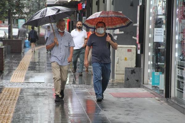 Scaklk: Hava scaklklarnda nemli bir deiiklik beklenmiyor. Marmara, Ege, Akdeniz,  Anadolu'nun bats ve Bat Karadeniz'de mevsim normallerinin 4-8 derece zerinde, dier yerlerde mevsim normalleri civarnda seyredecei tahmin ediliyor.
