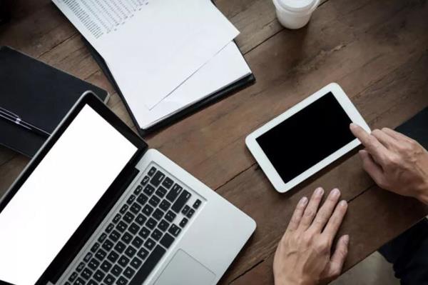 Halkla ilikiler irketlerinde alanlar