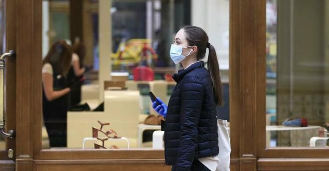 lkede yaynlanan 'Today' isimli programda konuan bilim insan szlerine yle devam etti; Alarn etkisi hastaneye yat ve lm riskini azaltmada ok byk oldu. Eyll veya Ekim sonunda pandeminin byk bir ksmn arkamzda brakacamza eminim.'