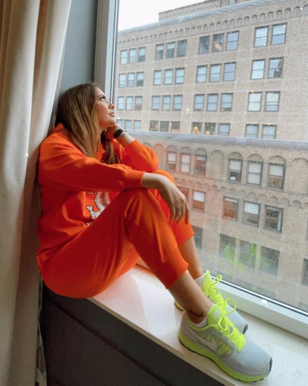 Son gnlerde yaadmz orman yangnlaryla ilgili Demet Akaln, yardm iin elini tan altna koydu.