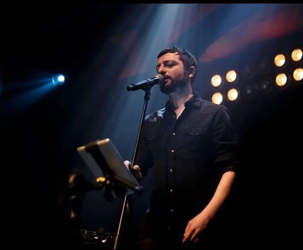 Birok sanatnn albmnde stdyo mzisyenlii yapt. Bu dnemde nemli mzisyenlerden ud, cmb, perdesiz gitar, balama dersleri ald. Film ve dizi mzikleri besteledi. 2009 ylnda Tark Akan ve erif Sezer?in barol oynad Deli Deli Olma filmine yapt mzikle Altn Portakal?da en iyi film mzii dln ald. Leyla ile Mecnun, Kuzey Gney, Behzat . Bir Ankara Polisiyesi ve Deliha 2 dizilerinde konuk oyuncu olarak yer ald.