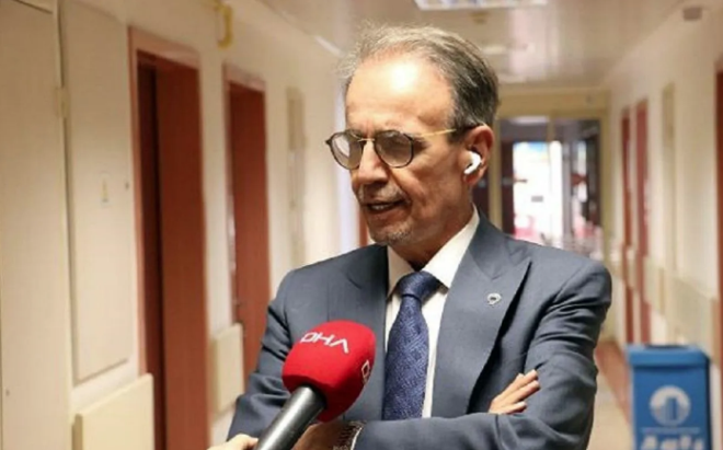 Prof. Dr. Mehmet Ceyhan, Twitter'dan yapt��� a��klamada ?2 doz Sinovac olanlara 3. Doz Sinovac daha iyi a��klamas�ndan sonra, Sinovac'� ABD, Avrupa Birli�i tan�m�yor; 2 doz daha Biontech olabilirsiniz a��klamas� i�leri daha kar���k hale getirdi? ifadelerini kulland�.