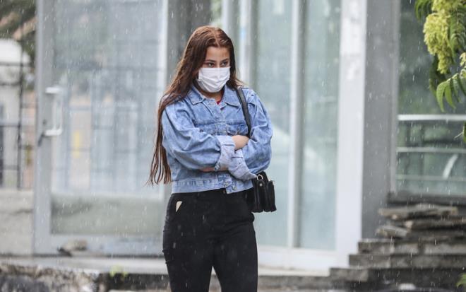 T�rkiye'de A�ustos ay�n�n ortas�na gelinmi�ken yer yer etkili olan sa�anak ya���lar g�r�lmeye devam edecek. Meteoroloji Genel M�d�rl���'n�n verilerine g�re; Do�u Karadeniz �ehirlerinde sa�anak ya��� etkili olacak. Raporda �stanbul'a da ya�mur tarihi verildi. ��te Meteoroloji'nin uyar�s�yla birlikte �ehir �ehir hava durumu...