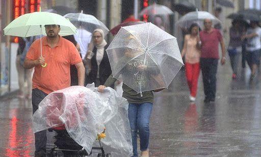 Rzgarn Marmara ile Kuzey Ege kylarnda kuzey ynlerden kuvvetli (30-60 kilometre/saat) esecei tahmin ediliyor. Ege Denizi aklarnda ise frtnams rzgar bekleniyor.