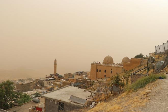 "Bu srelerin nne tamamyla geme ansmz yok" diyen Kl, toz frtnalarnn zellikle solunum yolu hastal ekenleri olumsuz etkilediini vurgulad.