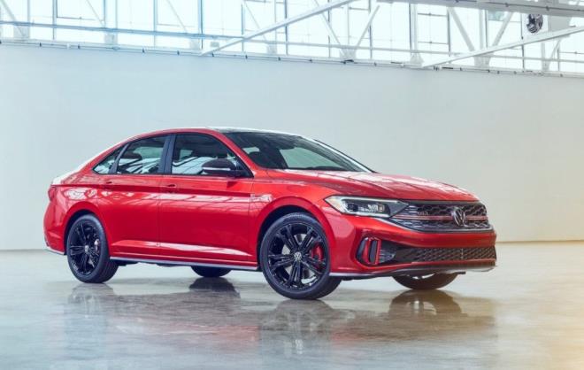 Yenilenen Jetta'nn bu yln son eyreinde Amerika pazarnda satta olmas bekleniyor.