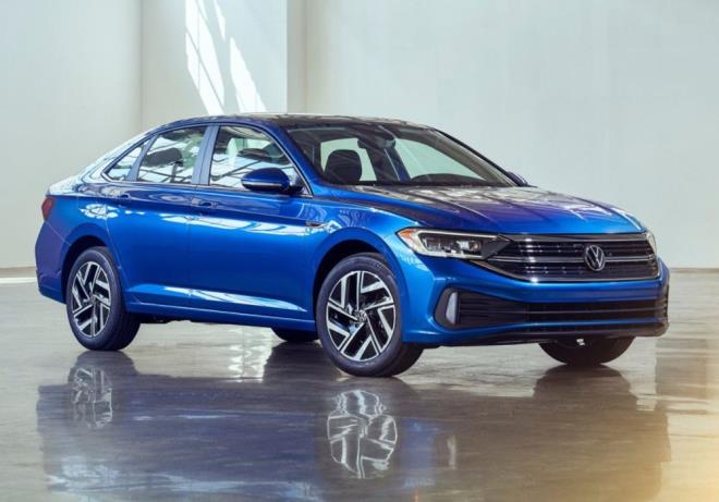 Avrupa pazarna veda ettikten sonra Amerika pazarna younlaan Jetta, 2022 model ylyla birlikte makyajland.