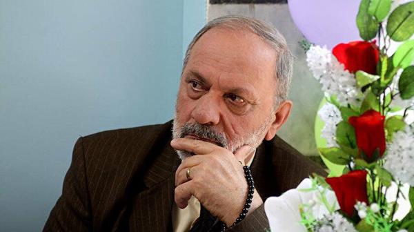 ekmez, Kuadas ilesindeki yazlnda yaarken bir sredir kanser tedavisi gryordu.