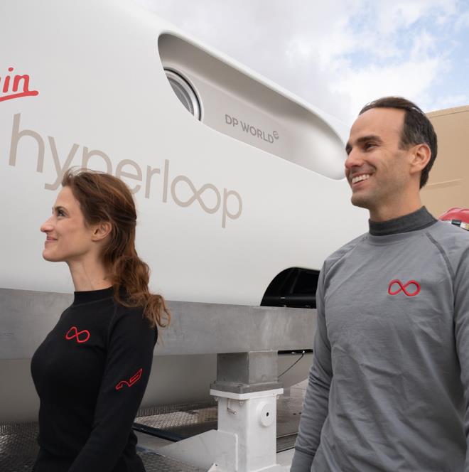 Konsept videosundan anlald zere tplerin birbirine fiziksel olarak balanmas gerekmiyor. Virgin Hyperloop, vagonlarn, manyetik levitasyon ile saatte bin kilometrenin zerinde bir hza kabileceini ifade etti.