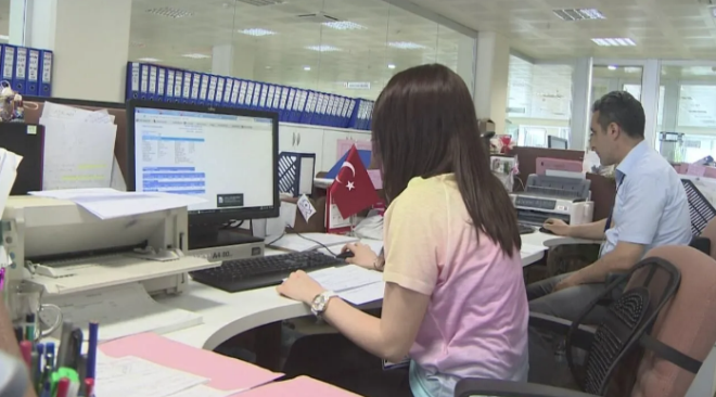 ncelikle Sayn Bakan?a unu belirtmek isteriz ki; Trkiye?de memur sendikalar ?4688 sayl kamu grevlileri sendikalar ve toplu szleme? yasasna gre kurulmaktadr. Yasaya gre kurulan hibir sendikaya merdiven alt veya gayri meru gibi yaktrmalar yapmak, aka hem mevcut sendika yasalarna hem de Anayasa?ya aykrdr.