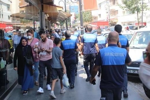 Hastanelere yansyan ok sayda hasta yat gerektiren vakalarla kar karyayz. Ne yazk ki bu vakalarn bir ksm yaama veda etmek durumunda kalyor. En nemli ey de hastanelerde hem yatan hem de vefat edenlerin birou asz olan kiilerden olumaktadr. Ayn zamanda u algyla da kar karyayz. 'Alandk ve bu sre bitti' gibi bir algyla karlayoruz. Bu da ok doru deil.