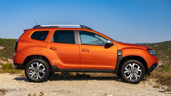 30 km/s ile 140 km/s arasnda alan Kr Nokta Uyar Sistemi, Yoku Kalk Destei ve arka tampondaki drt adet ultrasonik sensr sayesinde manevra esnasnda srcy sesli uyaran Park Asistan kullanm kolaylatryor.  nde bir, her iki tarafta birer ve arkada bir adet olmak zere drt adet kameradan oluan 360 derece Kamera sistemi srcy aracn etrafndaki ortam hakknda bilgilendiriyor.