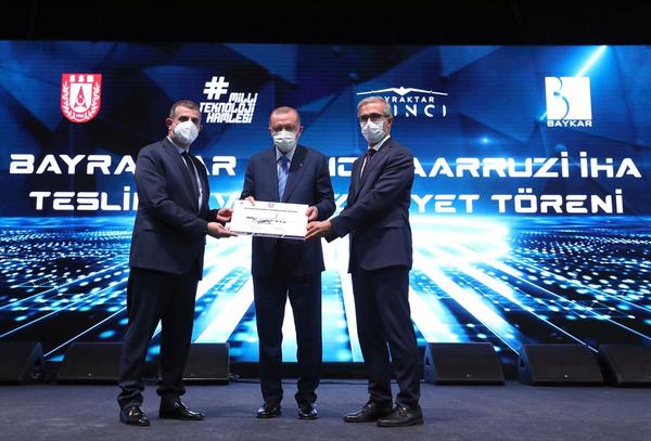 Trende, Baykar Teknik Mdr Seluk Bayraktar ve Baykar Genel Mdr Haluk Bayraktar da yer ald.