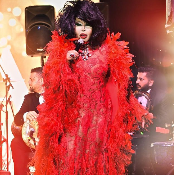 Blent Ersoy bu akam Kuzey Kbrs Trk Cumhuriyeti KKTC?de nl bir otelde konser verecekti. Ersoy?un konserinde sahne alacak orkestra ekibi Ercan Havaliman?ndaki kontrollere takld.