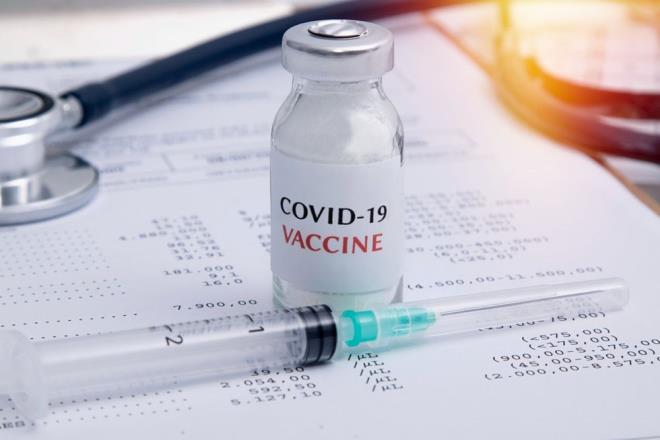 DD HASTALIA KARI KORUYUCULUK ORANI HALA YZDE 75-95 ARASINDA    CDC'den Dr. Sara Oliver, alarn hala gl koruma saladn gsterdi.  Oliver, kresel verilere atfta bulunarak, "Delta varyantnn ortaya kmasndan bu yana alarn enfeksiyona kar koruyuculuu yzde 39 ve yzde 84 arasnda deiti. Hastaneye yata kar koruma oran ise yzde 75'ten yzde 95'e kadar olduka yksek bir oranda devam ediyor? dedi.