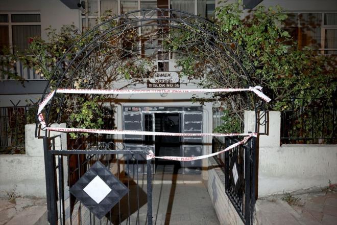 Binada tahliye ilemlerinin tamamladn ifade eden Barn, "Birazdan binann mhrlenmesi yaplacak. Hafta sonu olmasna ramen inceleme ilemlerine baland. Binann boaltlp, boaltlmamasna karar verilecek. Byk ihtimalle bina boaltlr. Daha sonra riskli yapya girer. nsanlarmz akrabalarnn ve efkat evlerine gitti. Gece de gvenlik tedbirleri alnm durumdadr" dedi.