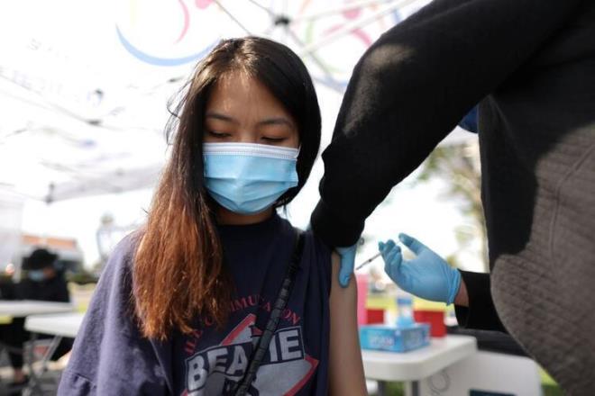 Peki bu ne anlama geliyor? Aratrmada imzas olan King's College London'daki bilim insanlarna gre, tam al kiiler virse yakalandklar zaman farknda bile olmadan evrelerine virs tayabiliyor.