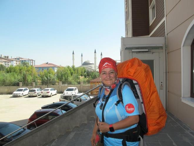 zkaleden, "Sphan Da'nda 3 tane kurumu gl grdk. Trkiye ve dnyadaki daclk kulpleri olarak farkndalk oluturmak amacyla elimizden gelen almay yapmamz ve ortak hareket etmemiz gerekir" dedi.