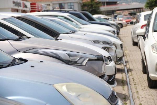 Renault'yu, 5 bin 936 ile Fiat ve 4 bin 206 ile de Hyundai izledi.