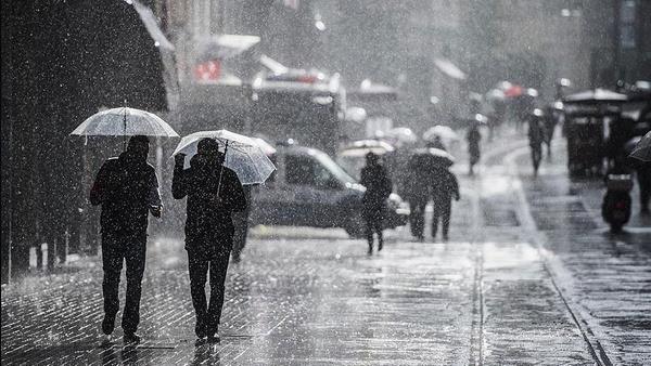 Bugn hava nasl olacak?  <br>  Meteoroloji Genel Mdrl tarafndan yaplan son deerlendirmelere gre: lkemizin kuzey, i ve bat kesimlerinin paral ve yer yer ok bulutlu, Edirne, Tekirda, anakkale, Balkesir, Denizli, Sinop, Samsun, Ordu, Trabzon, Rize, Artvin, Kars ve Ardahan evreleri, Antalya?nn batsnn i kesimleri ile Dou Akdeniz?in Toroslar kesiminin saanak ve gk grltl saanak yal, dier yerlerin az bulutlu ve ak geecei tahmin ediliyor.